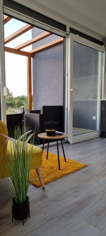 Yellow Dream Murvica  Exterior foto